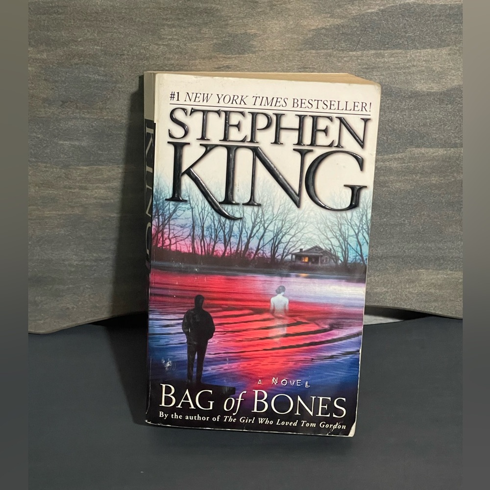 Bag of Bones Paperback